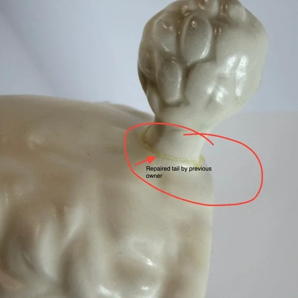 Vintage Ceramic Poodle Figurine White Sitting Paws Up Regale Decor Accent - Picture 5 of 12